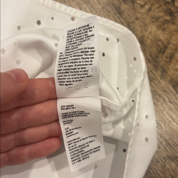 COS Oversized White Top with Accents - Picture 5 of 11